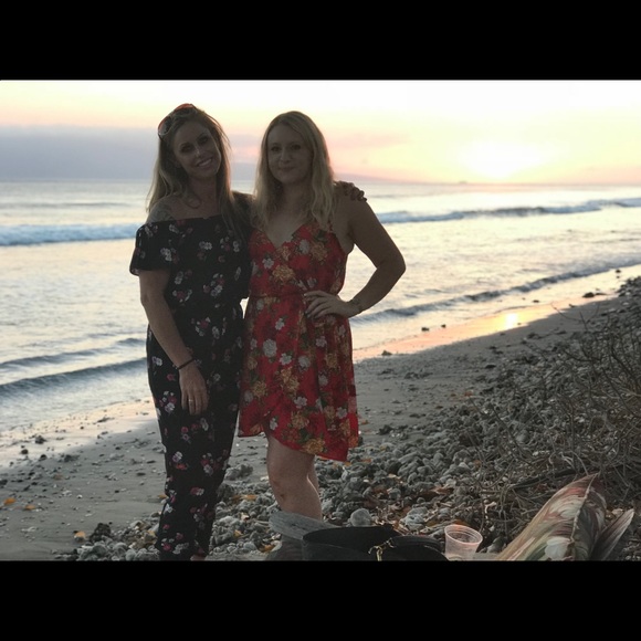 Floral one piece - Picture 3 of 3